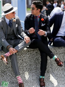 條紋西裝怎么搭配？條紋西服怎么搭配好看？