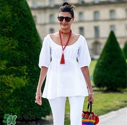 肩寬的女生適合穿什么衣服？肩寬的女生穿衣搭配技巧