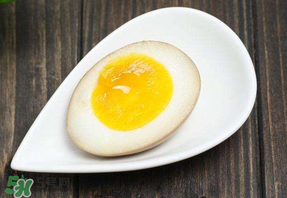 枇杷能和雞蛋一起吃嗎？枇杷可以和蛋一起吃嗎？