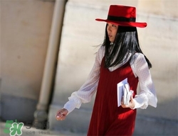 紅色衣服怎么搭配？紅色衣服怎么搭配好看？
