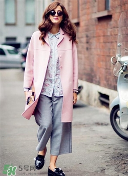 粉色衣服怎么搭配？粉色衣服怎么搭配好看？