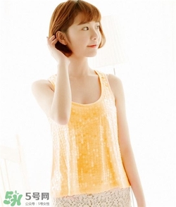 熒光色衣服怎么搭配？熒光色衣服怎么搭配好看？