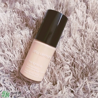 植村秀和阿瑪尼哪個(gè)好？植村秀和阿瑪尼粉底液對(duì)比