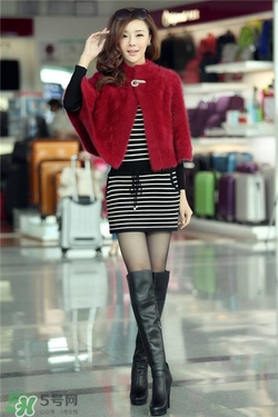 紅色衣服配什么顏色鞋子？紅色衣服配什么鞋子好看？