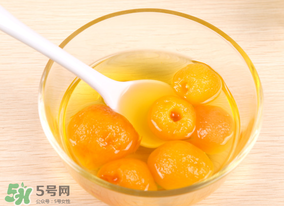 枇杷和蜂蜜能一起吃嗎？枇杷放蜂蜜好嗎？