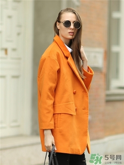 橙色衣服搭配什么顏色褲子？橙色衣服配什么褲子好看？