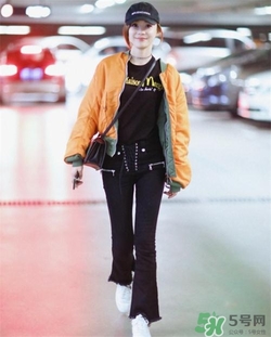 橙色衣服搭配什么顏色褲子？橙色衣服配什么褲子好看？