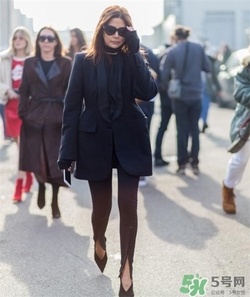 奶奶鞋搭配什么衣服？奶奶鞋搭配什么衣服好看？