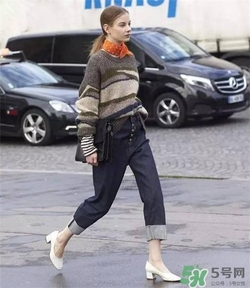 奶奶鞋搭配什么衣服？奶奶鞋搭配什么衣服好看？