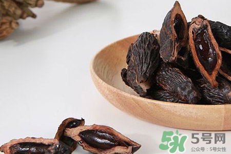 檳榔的營養(yǎng)價(jià)值 檳榔的功效與作用 檳榔的營養(yǎng)價(jià)值 檳榔的功效與作用