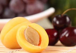 枇杷和姜能一起吃嗎？枇杷和生姜能一起煮嗎？