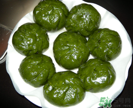 清明果用什么草？清明果用什么粉做的？