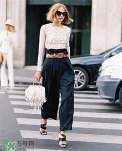 闊腿褲怎么搭配？闊腿褲怎么穿好看？