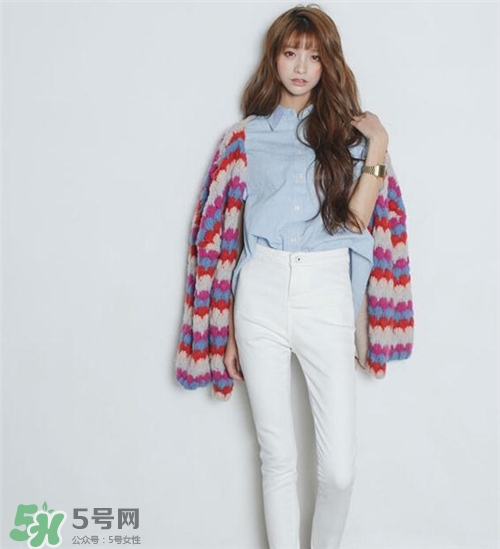 白色褲子配什么顏色上衣？白色褲子搭配什么上衣好看？