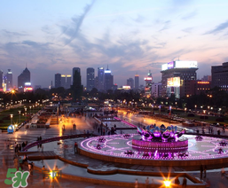 4月份去濟南穿什么？四月份去濟南穿什么衣服？