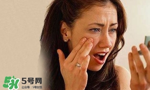 臉色發(fā)黑是什么原因？臉色發(fā)黑發(fā)暗怎么調理