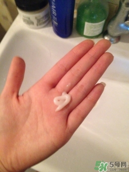 水之密語悅潤至美 水之密語悅潤至美洗發(fā)水 水之密語悅潤至美 水之密語悅潤至美洗發(fā)水