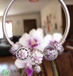 潘多拉2017新品桃花系列在哪里買？pandora桃花系列國內(nèi)有賣嗎？