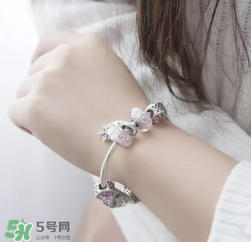 潘多拉2017新品桃花系列在哪里買？pandora桃花系列國內(nèi)有賣嗎？