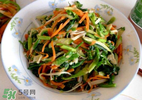 薺菜和金針菇能一起吃嗎？薺菜能和金針菇一起炒嗎？