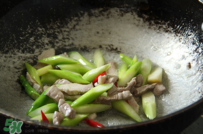 蘆筍為什么要焯水？蘆筍怎么焯水？