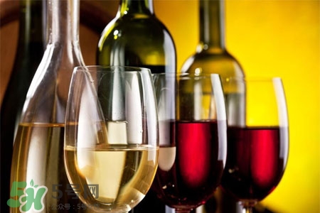 皮膚過敏可以喝酒嗎？皮膚過敏能喝白酒嗎？