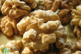 枇杷和核桃能一起吃嗎？枇杷和核桃一起吃好嗎？