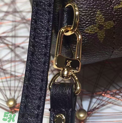 lv雙肩包怎么看真假？lv雙肩包真假辨別