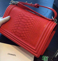 香奈兒蟒蛇皮包包怎么保養(yǎng)？chanel蟒蛇皮包包怎么清洗？