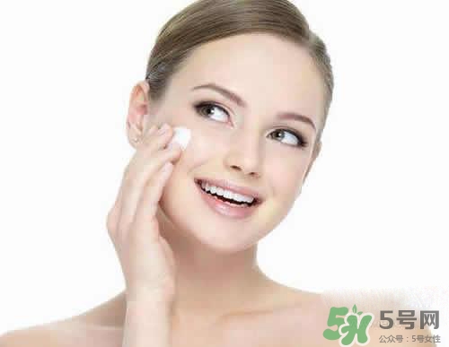 卸妝膏可以當(dāng)洗面奶嗎？用完卸妝膏后還要用洗面奶嗎？