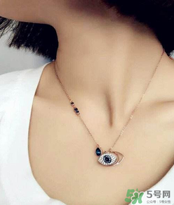 施華洛世奇惡魔之眼是什么材質(zhì)？施華洛世奇惡魔之眼是銀的嗎？