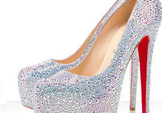 cl鞋子一般多少錢？Christian Louboutin鞋子專柜價(jià)格