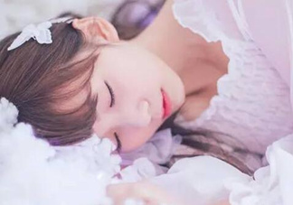 女人熬夜吃什么好？女人熬夜的危害有多大