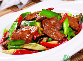 薺菜和豬肝能一起吃嗎？豬肝和芥菜能一起吃嗎？