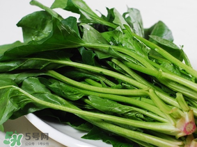 菠菜汁和面菠菜還焯嗎？菠菜汁和面需要焯水嗎？