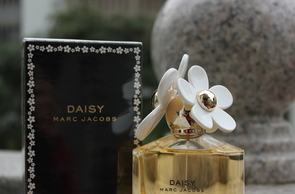 marc jacobs是什么檔次？馬克雅可布是幾線牌子？