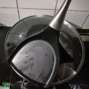 麥飯石鍋是什么材質(zhì)？麥飯石鍋是石頭做的嗎？