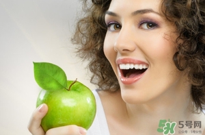 早起手心發(fā)熱怎么回事？早起手心為什么發(fā)熱？