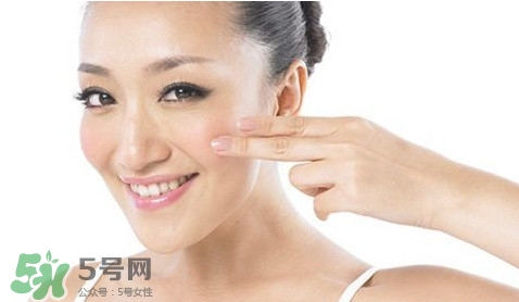 怎樣預(yù)防臉上長斑？如何預(yù)防臉上長斑