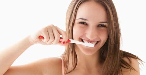 刷牙老是出血是怎么回事？刷牙老是出血怎么辦