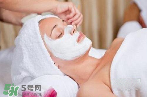 面粉做面膜會堵塞毛孔嗎？面粉怎么做面膜不會堵塞毛孔