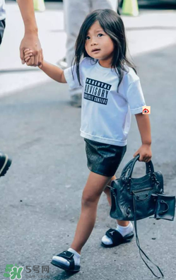 巴黎世家機(jī)車包正品多少錢？balenciaga機(jī)車包專柜價格