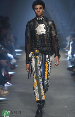 versus是什么牌子？versus是什么檔次？