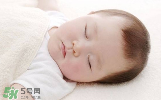 孩子睡覺(jué)為什么打呼嚕？孩子睡覺(jué)打呼嚕是什么原因