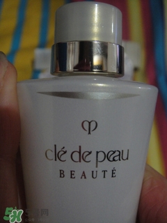 cpb保濕露滋潤(rùn)還是清爽？cpb保濕露滋潤(rùn)和清爽型區(qū)別