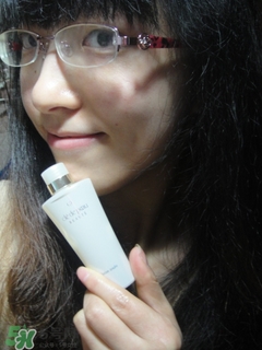 cpb保濕露滋潤(rùn)還是清爽？cpb保濕露滋潤(rùn)和清爽型區(qū)別