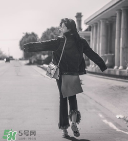 tfboys春晚同款ash鞋正品多少錢(qián)？tfboys同款艾熙小白鞋專(zhuān)柜價(jià)格