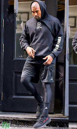 椰子鞋是耐克還是阿迪？耐克的椰子鞋好還是阿迪的？