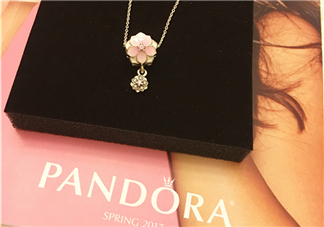 潘多拉2017新品桃花項(xiàng)鏈多少錢？pandora新品桃花項(xiàng)鏈專柜價(jià)格