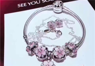 潘多拉桃花系列手鏈怎么看真假？pandora新品桃花手鏈真假辨別